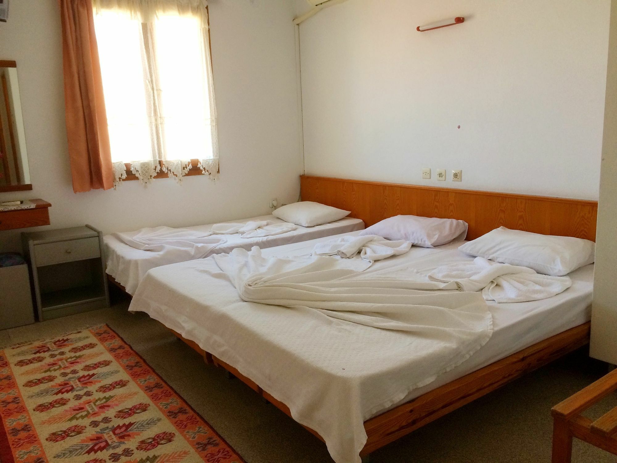 Parmis Rooms Çeşme Buitenkant foto