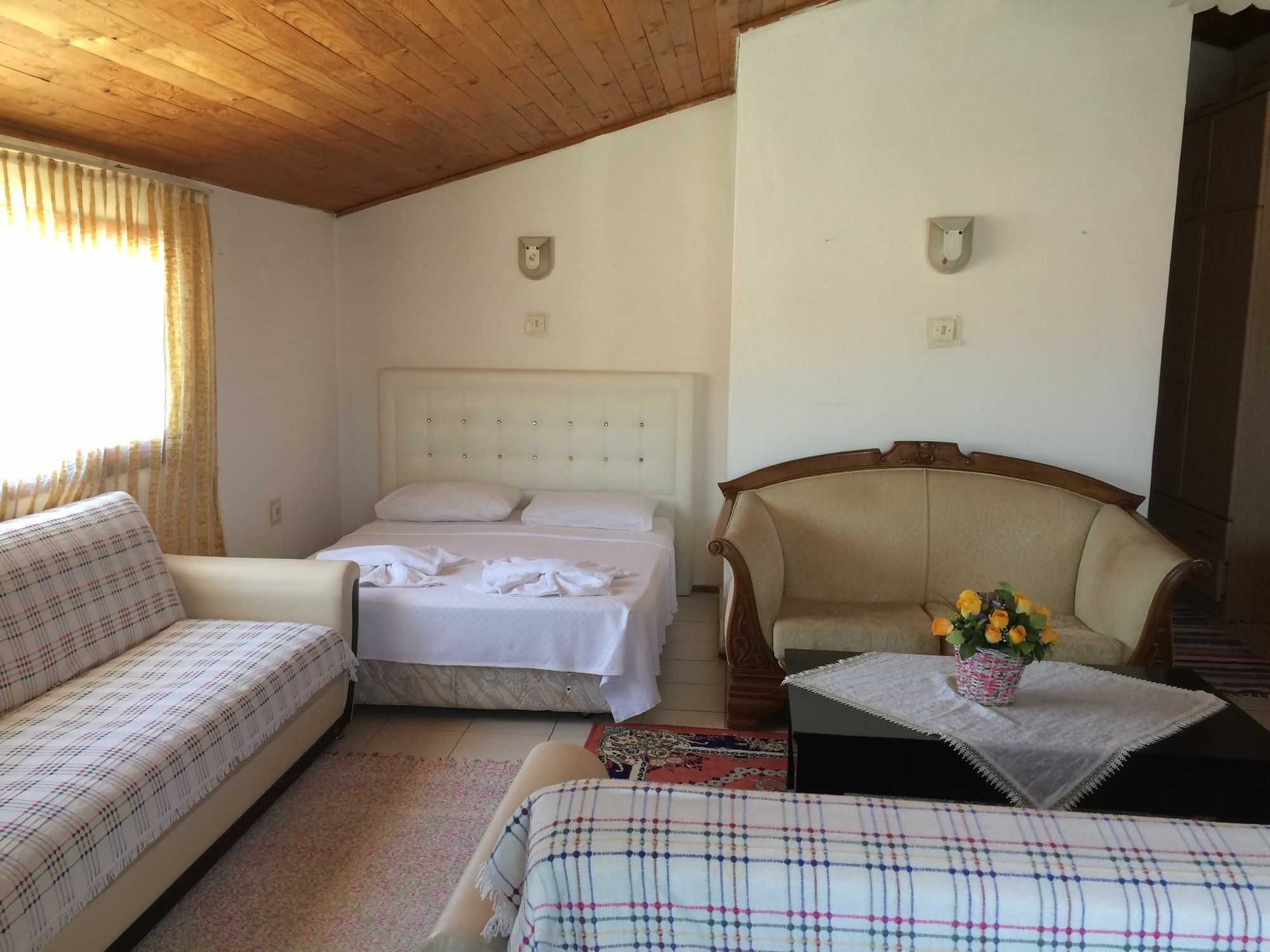 Parmis Rooms Çeşme Buitenkant foto