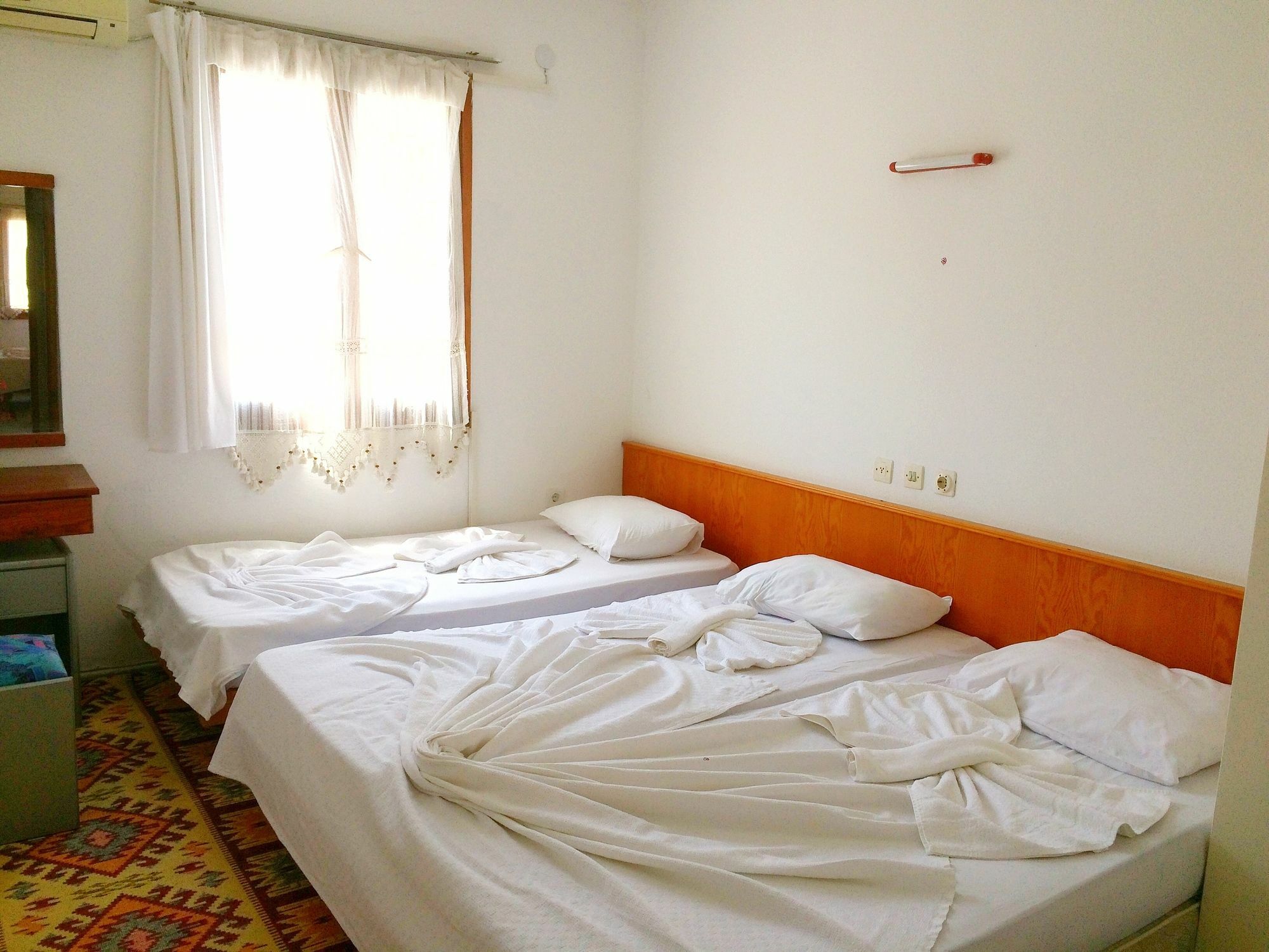 Parmis Rooms Çeşme Buitenkant foto